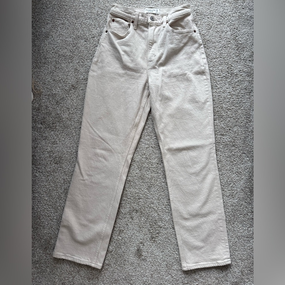 A&F Curve Love 90s Straight Jean 25s